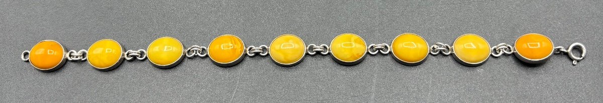 Bracelet Gourmette En Argent Massif Et Cabochons D’ambre Laiteuse Des Années 1970/80 Européenne