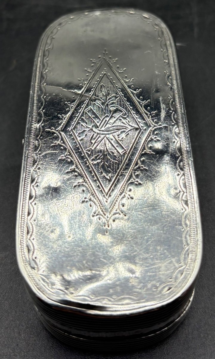 Early 19th Century French Solid Silver Snuff Box -photo-3