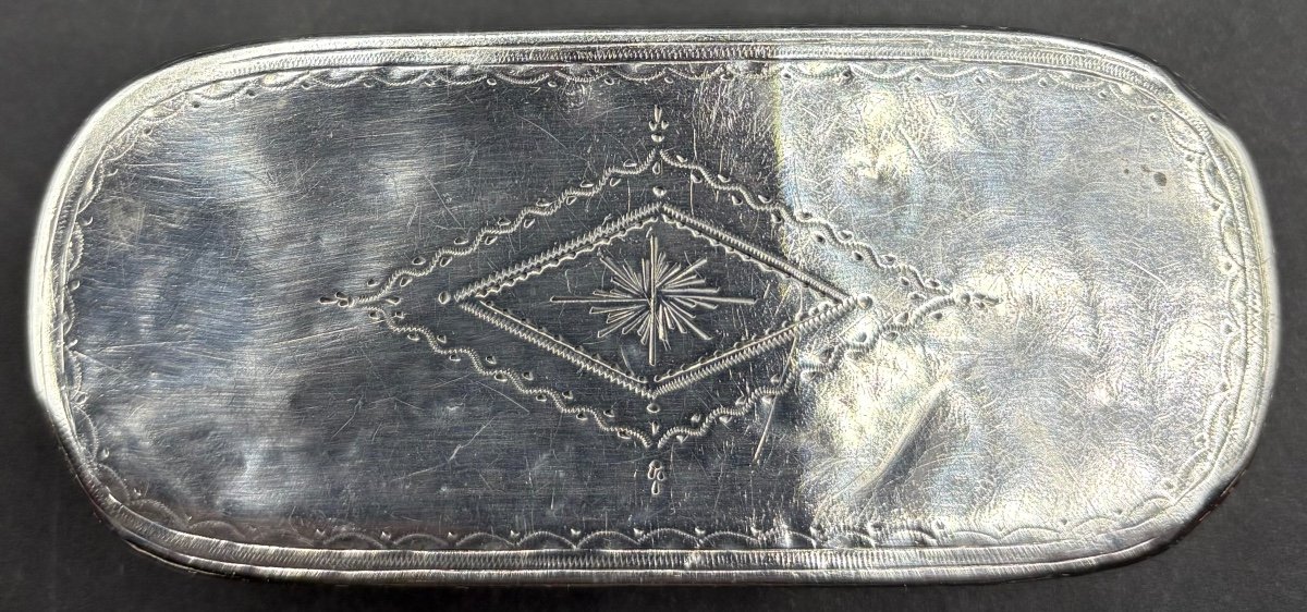 Early 19th Century French Solid Silver Snuff Box -photo-1