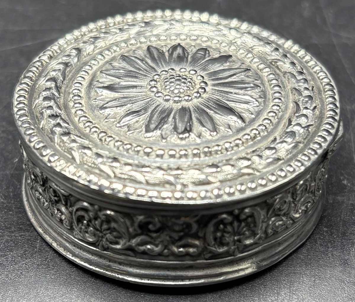 Sterling Silver Pill Box For France Circa 1900-photo-3