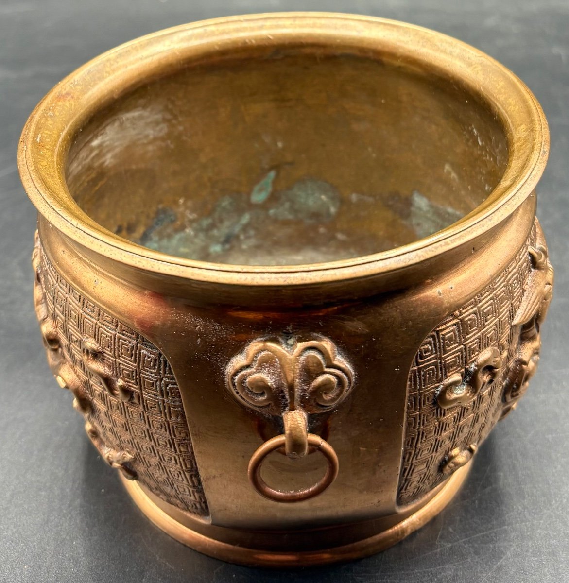 Petit Cache Pot Porte Encens En Bronze Fondu à Patine Mort Doré Chinois Des Années 1900-photo-3