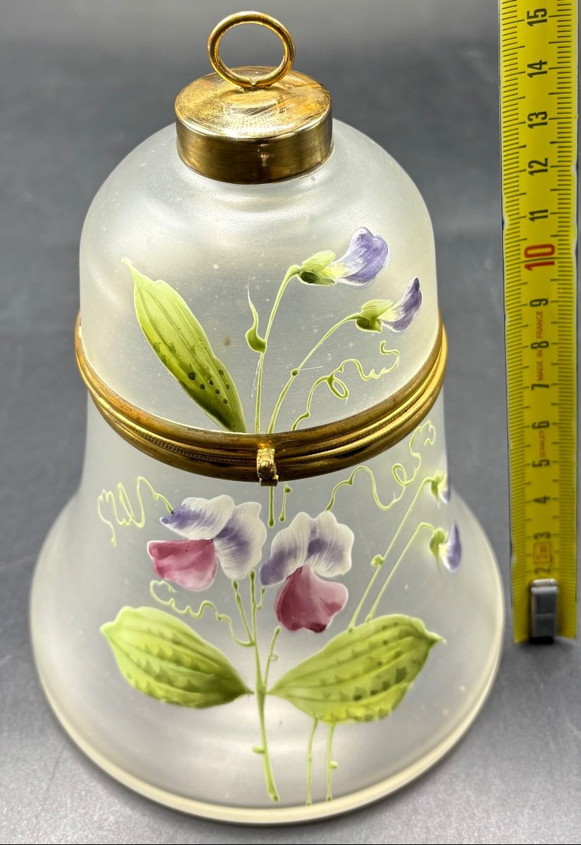 1900s French Enameled Blown Glass Box-photo-5