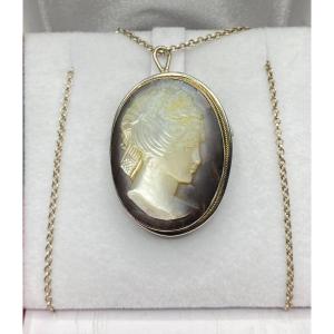 Shell Cameo Pendant Brooch Mounted Sterling Silver Italy Circa 1940/50