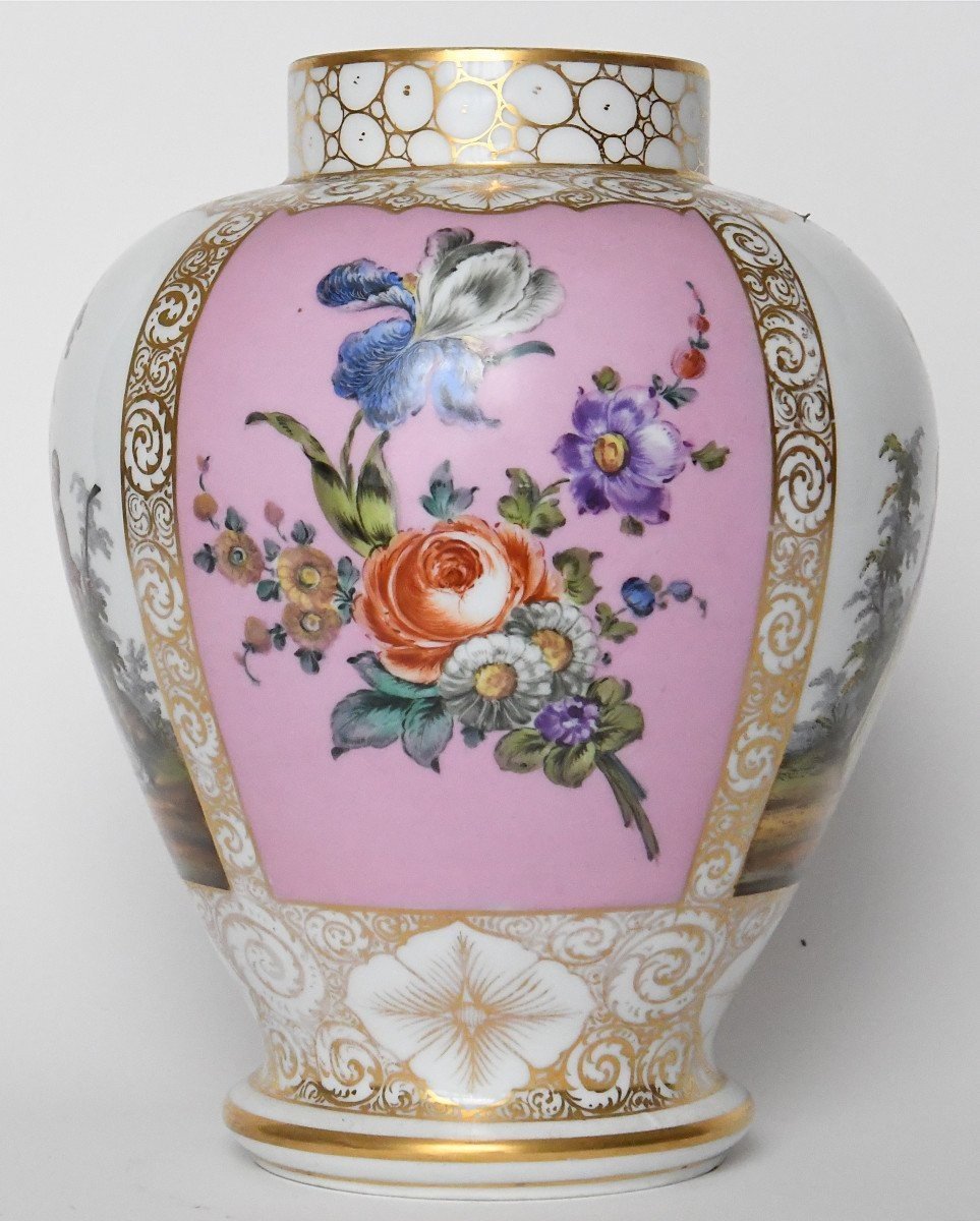 Paire de grands vases en porcelaine de Dresde l'atelier de Helena Wolfsohn -photo-4