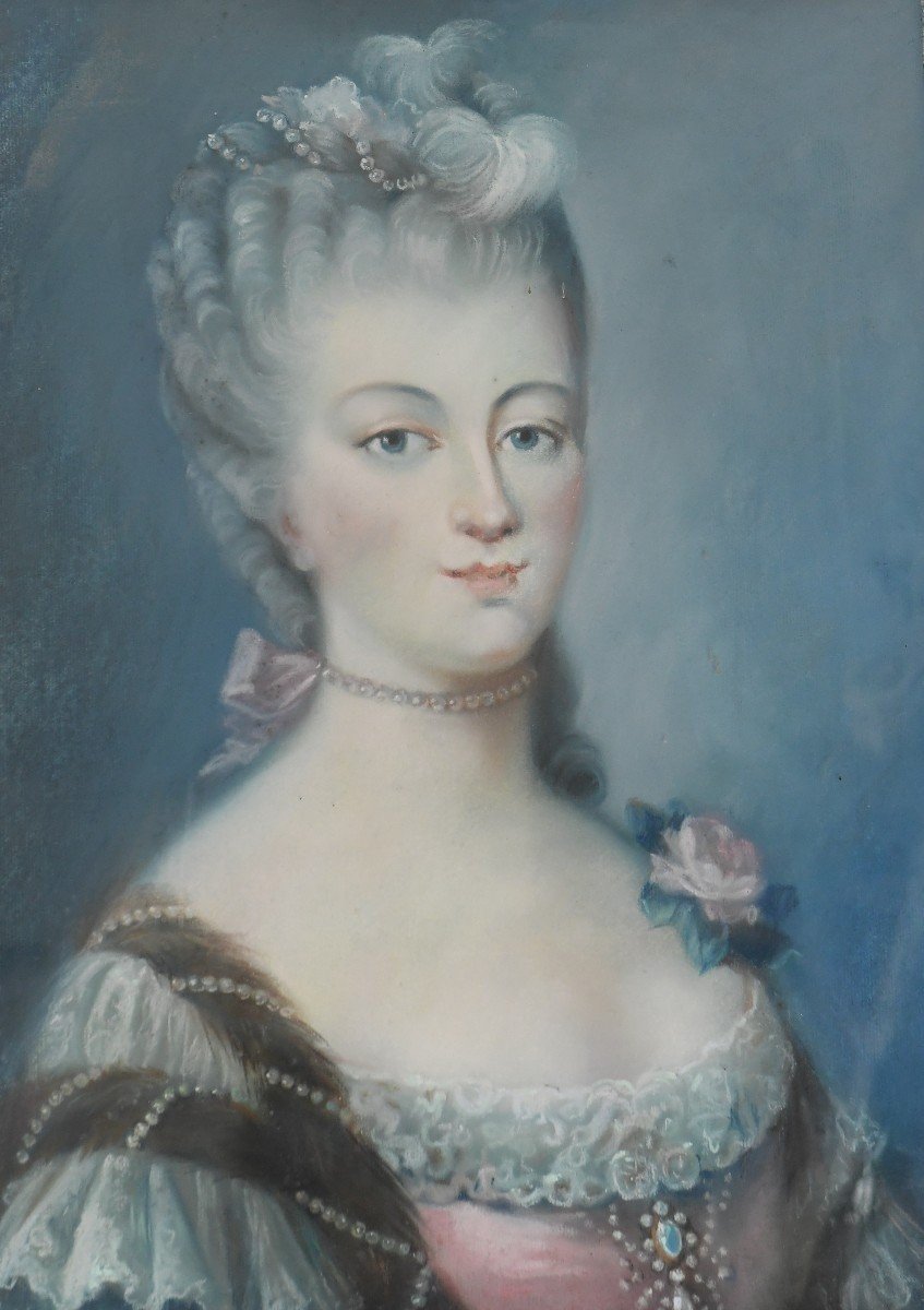 Portrait au pastel Dame au collier de perles -photo-2