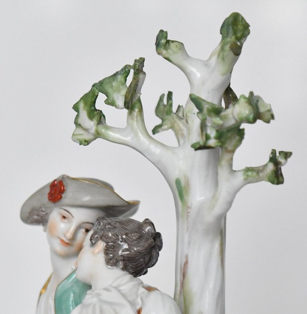 Meissen Porcelain Group Representing A Loving Couple Under A Tree, Model D19-photo-4