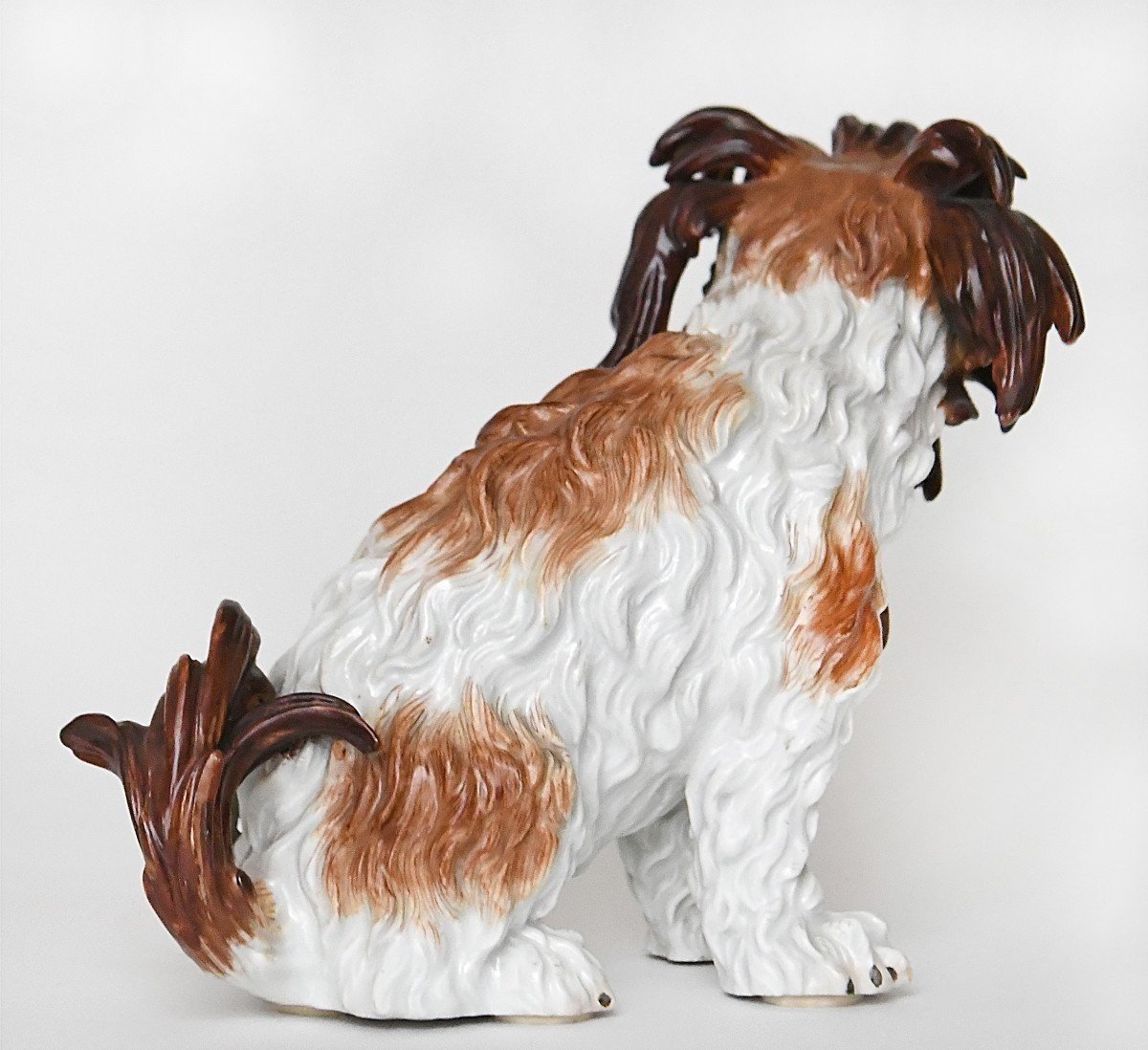 Statuette en porcelaine de Meissen représentant un chien Bichon Bolonais assis, Modèle 2880-photo-2