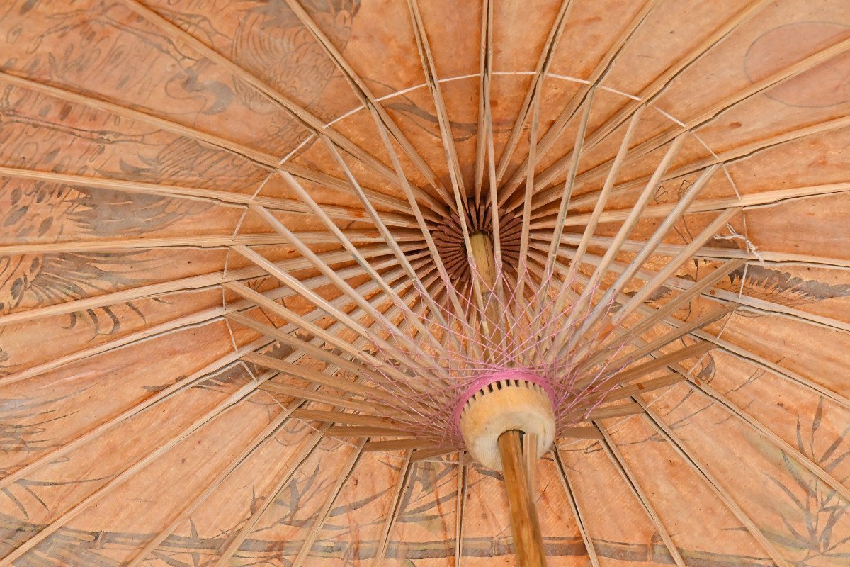 Vintage Japanese Umbrella Called Wagasa In Bamboo And Rice Paper With Painted Crane Decoration-photo-3