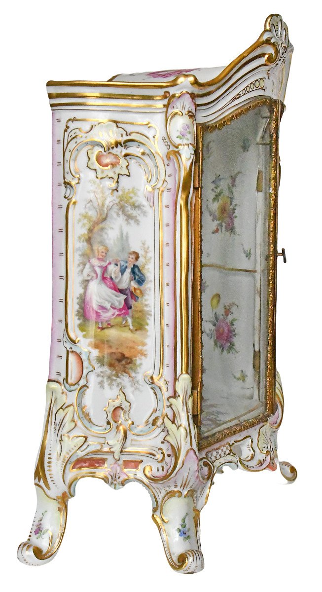 Miniature Rococo Style Porcelain Display Case From The Carl Thieme Manufactory In Potschappel-photo-4