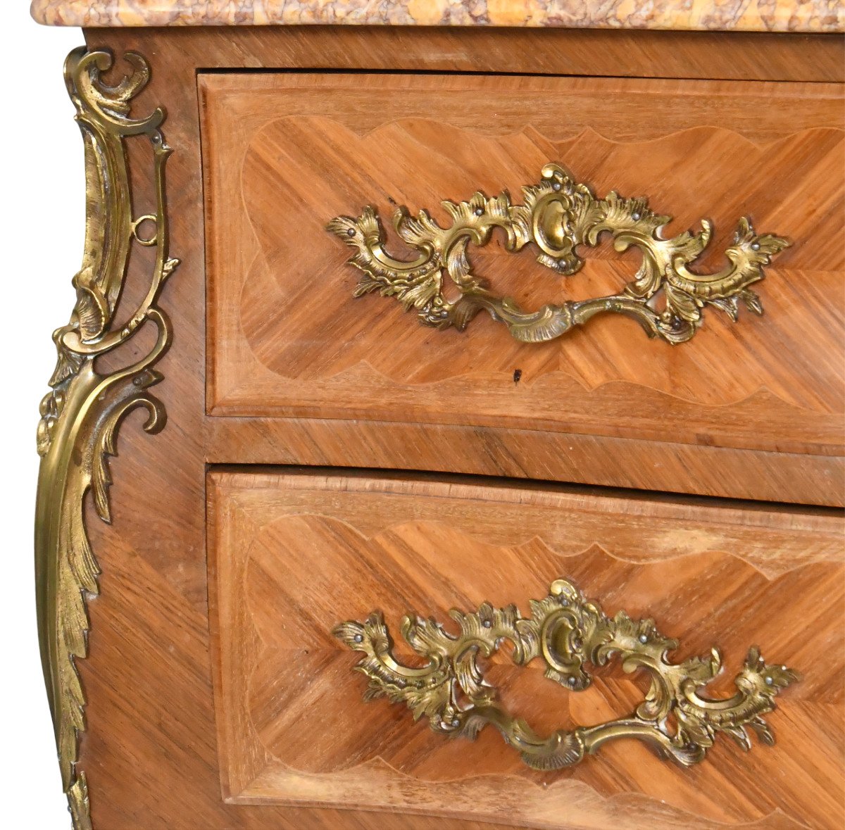 Commode tombeau de style Louis XV en marqueterie bois de rose-photo-3