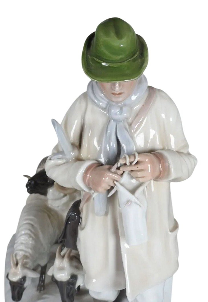 Groupe en porcelaine de Meissen Modèle Y155 Berger accompagné de sa troupe-photo-3