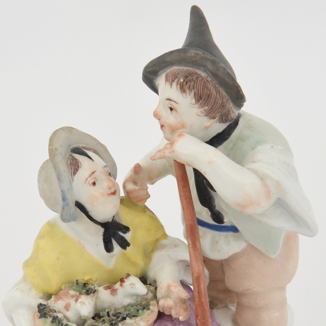 Group In Polychrome Porcelain From Vienna Couple Of Peasants, Eighteenth-photo-2