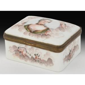 Rectangular Porcelain Snuff Box