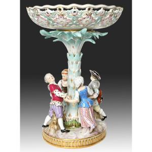 Centre de table en porcelaine de Meissen , Modèle 2728 