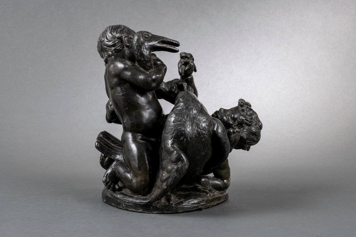 Group Of Putti Fighting A Swan In Patinated Lead Attributed To Barthelemy Guibal (1699-1757)-photo-1