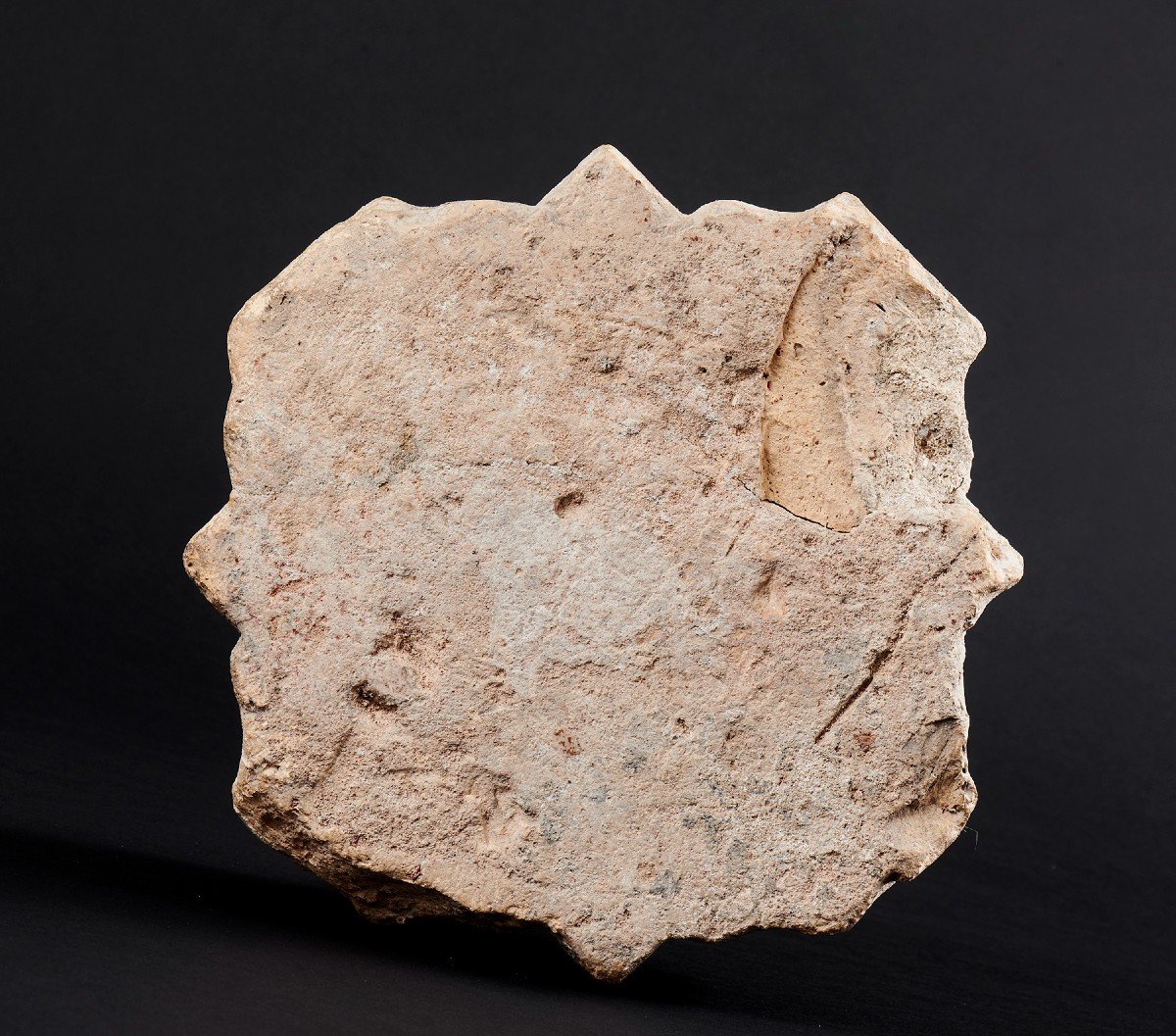 Starry Quatrefoil Decorated With A Lion - Veneto, 15th Century-photo-2