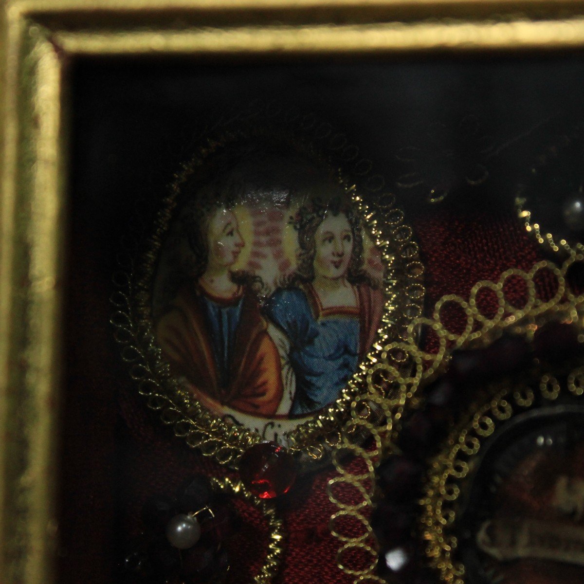Reliquary Cabinet 7 Relics: Virgin Mary, St Thomas Ap, St Anne & More…-photo-1