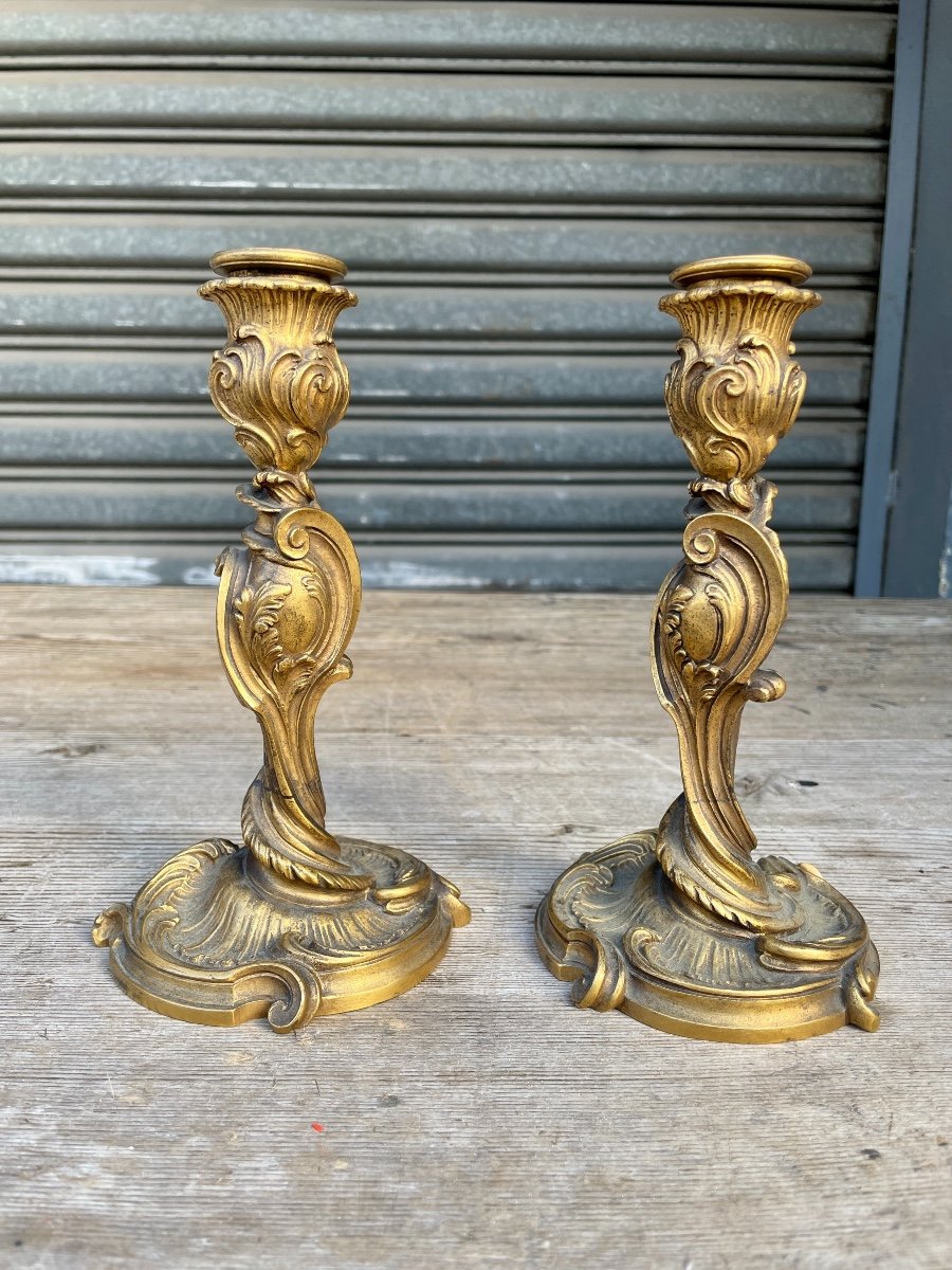 Ferdinand Barbedienne - Pair Of Rocaille Candlesticks In Gilt Bronze.-photo-2