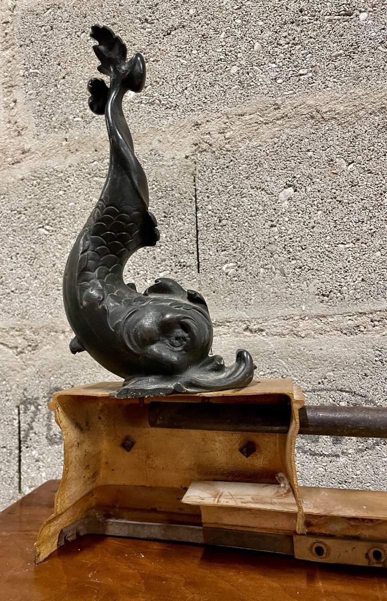 Fireplace Bar In Gilt Bronze And Brown Patina Decorated With Dolphins - Restoration Period.-photo-6