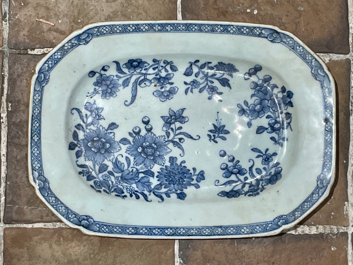 China - Octagonal Porcelain Dish - 19th Century. -photo-2