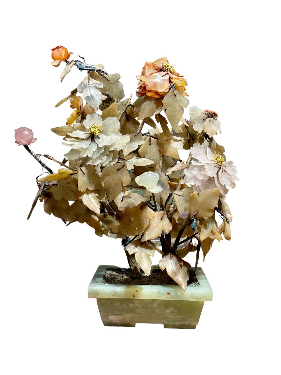 China - Important Bouquet Of Flowers In Hard Stones (jade, Agate, Quartz) - High. 48 Cm. 