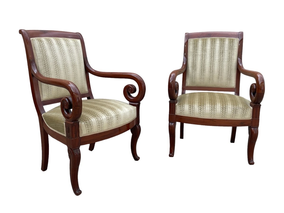 Paire De Fauteuils En Acajou, époque Louis-philippe - Larg. : 57 Cm. 