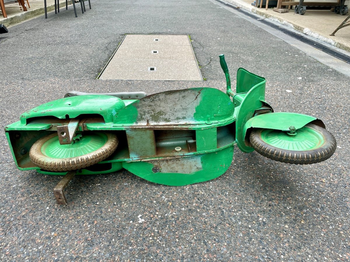 Polychrome Sheet Metal Vespa Scooter From Manègle, 1960s. -photo-7