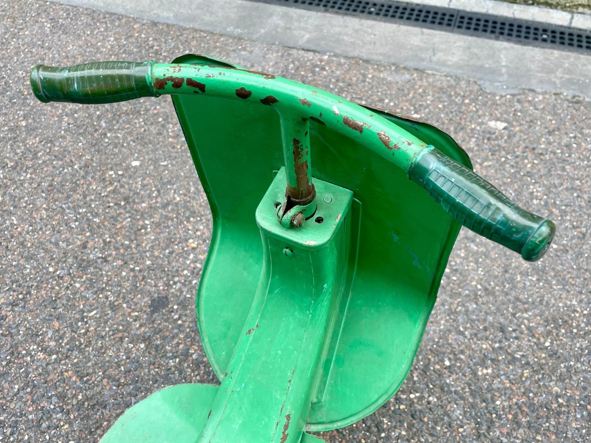 Polychrome Sheet Metal Vespa Scooter From Manègle, 1960s. -photo-8