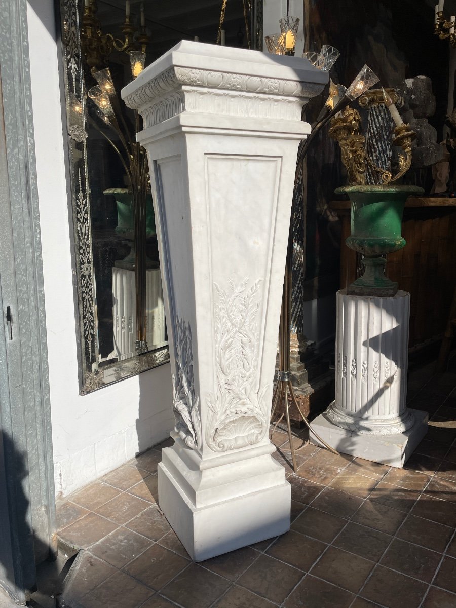 Important Stand, Column, In Finely Carved Carrara Marble - Height: 142 Cm. -photo-2