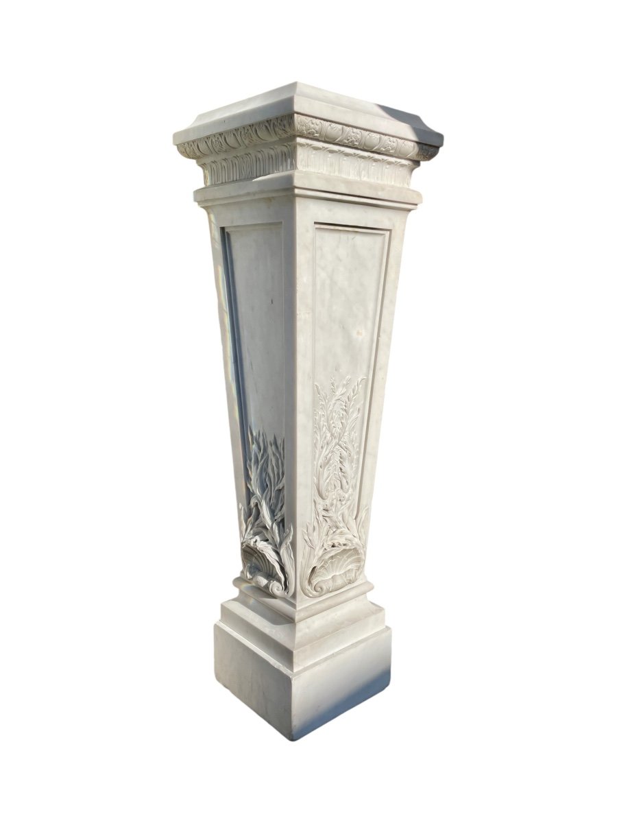 Important Stand, Column, In Finely Carved Carrara Marble - Height: 142 Cm. 