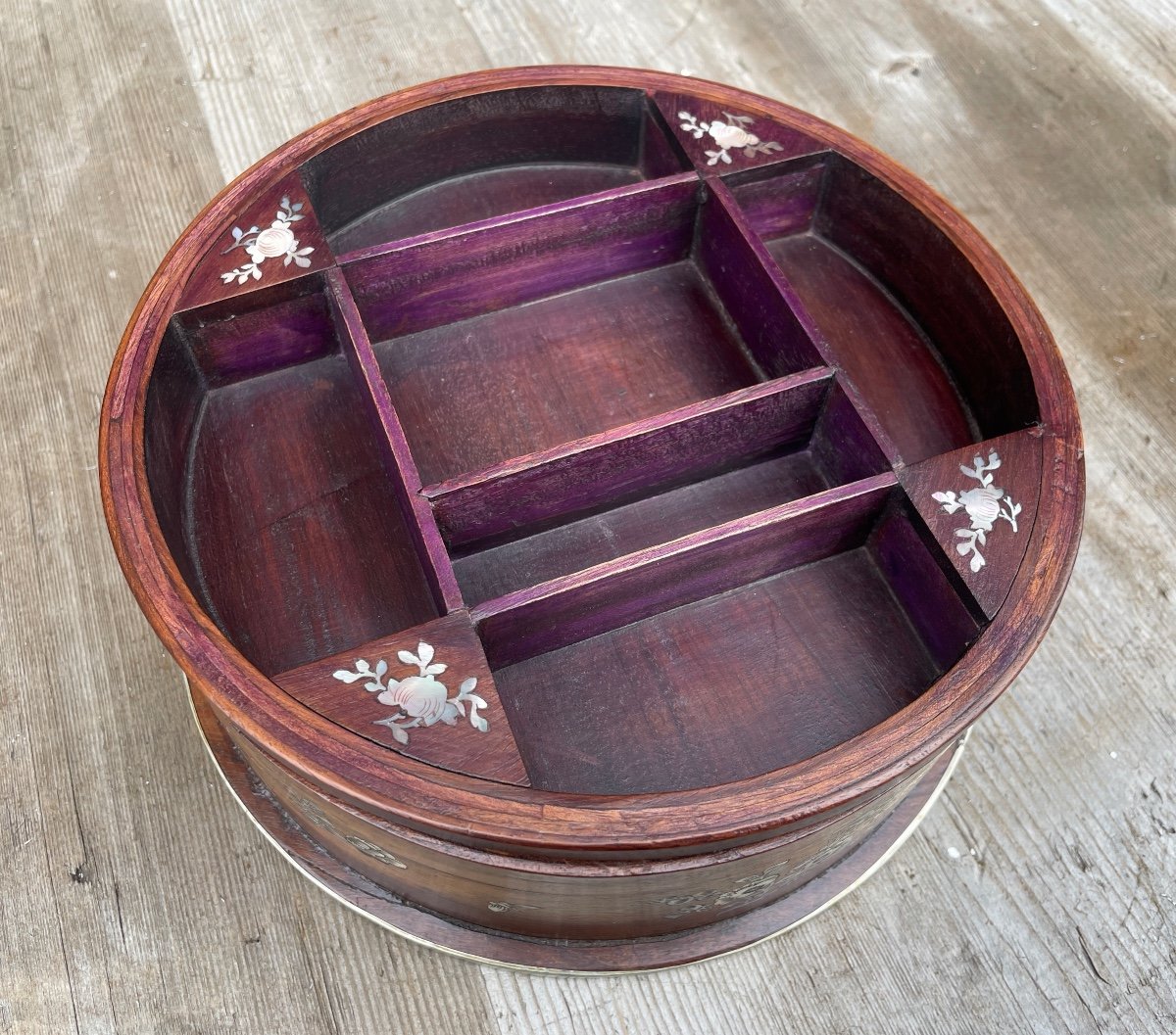 Circular Box In Burgauté Ironwood, Indochina / Vietnam, 19th Century - Diam.: 24 Cm. -photo-5