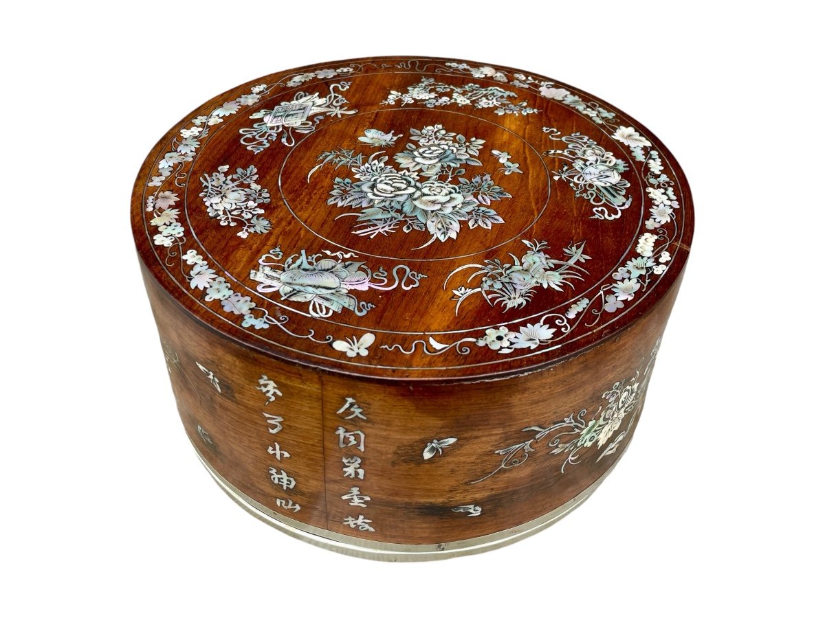 Circular Box In Burgauté Ironwood, Indochina / Vietnam, 19th Century - Diam.: 24 Cm. 