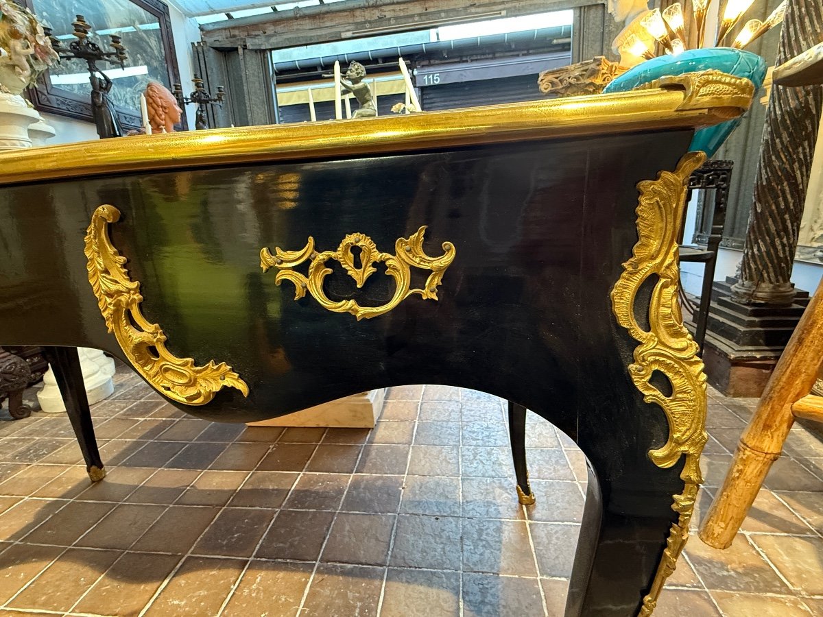 Important Louis XV Style Black Lacquered Wood Flat Desk - Width: 127 Cm. -photo-5