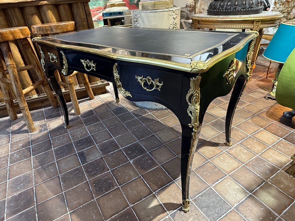 Important Louis XV Style Black Lacquered Wood Flat Desk - Width: 127 Cm. -photo-8