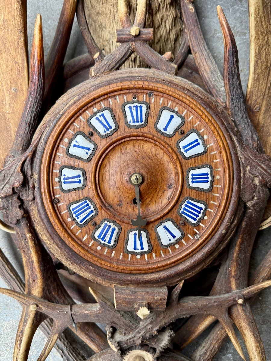 Black Forest Wall Clock In Polychrome Carved Wood And Deer Antlers - Height: 107 -photo-3