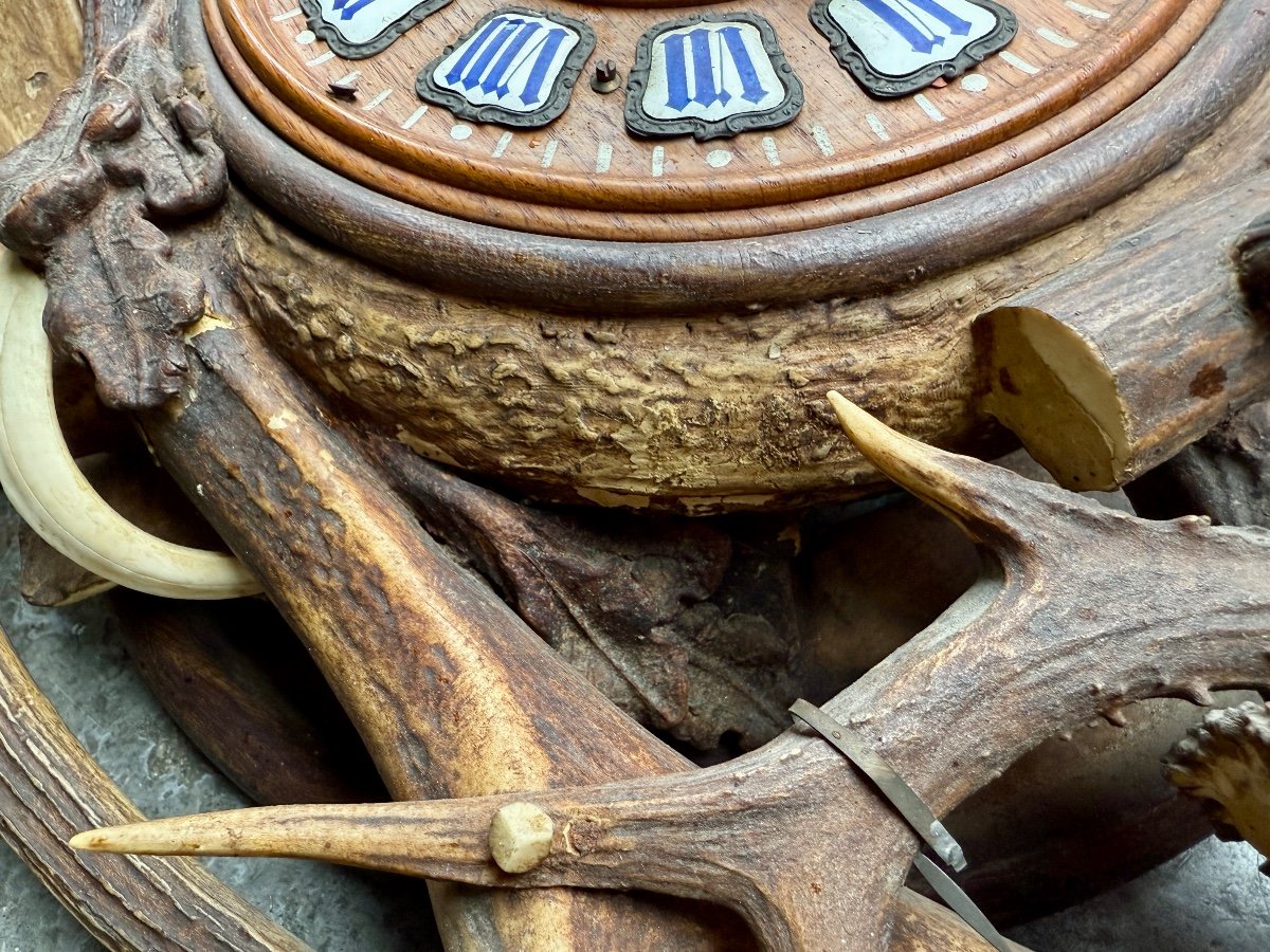 Black Forest Wall Clock In Polychrome Carved Wood And Deer Antlers - Height: 107 -photo-7