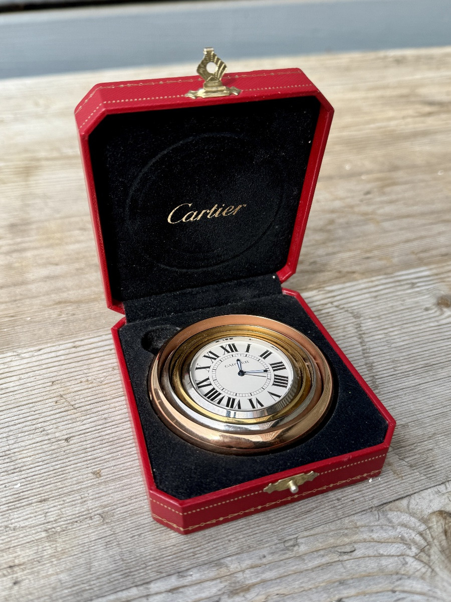 CARTIER - Pendulette de voyage modèle Trinity, dans son écrin d'origine, très bon état. -photo-7