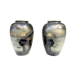 Japan - Pair Of Ovoid Vases In Patinated Bronze - Taisho Period.