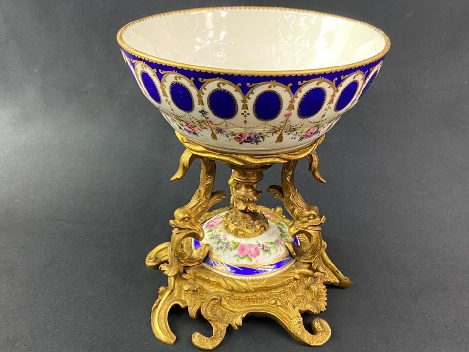 19th Century Porcelain Cup On Gilt Bronze Mount Signed Rocaille Style-photo-2