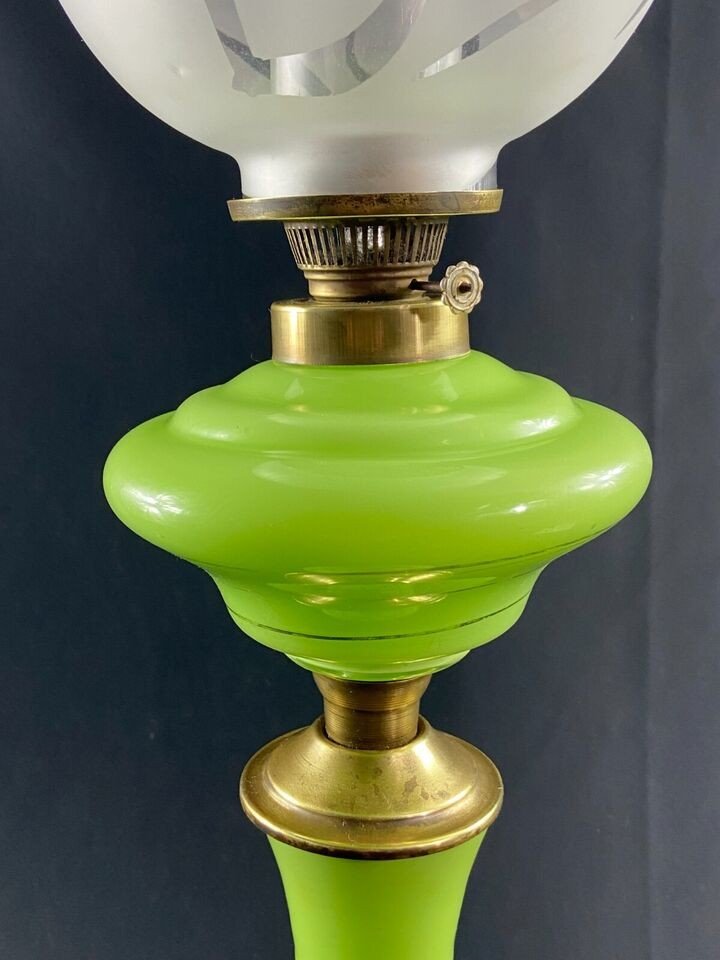 Grande Lampe à Huile En Opaline Verte à Décor De Guirlandes XIXe Napoléon III-photo-4