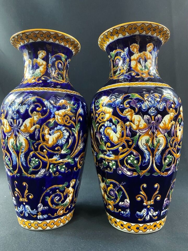 Deux Vases Torsadés Pouvant Former Paire Faïence Gien Renaissance Sur Fond Bleu-photo-3