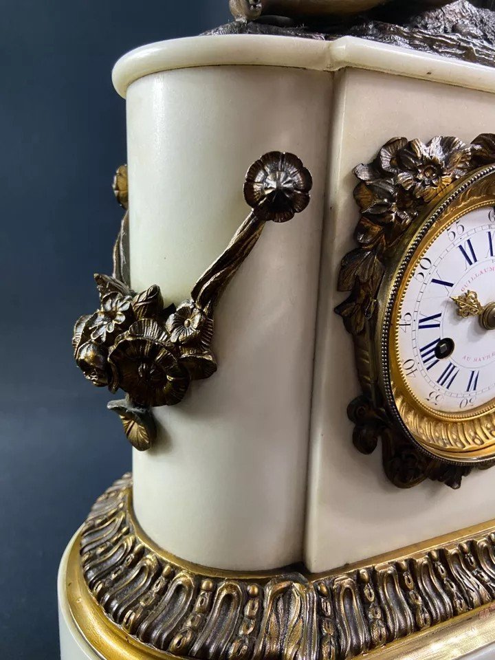 Mid-19th Century Carrara Marble Pendulum Topped With A Bronze Angel Cherub-photo-4