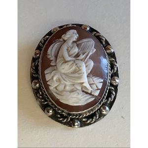 Silver Cameo Pendant Brooch