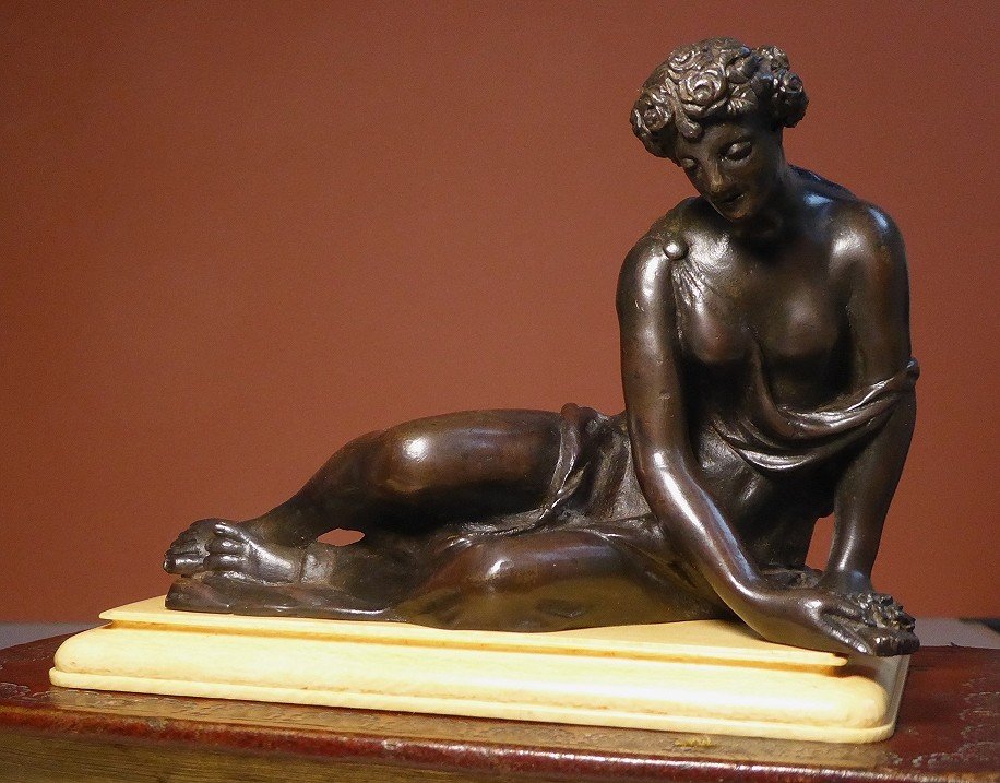 La Nymphe à la Coquille d'après l'Antique - Bronze d'époque XVIIIe Siècle-photo-2