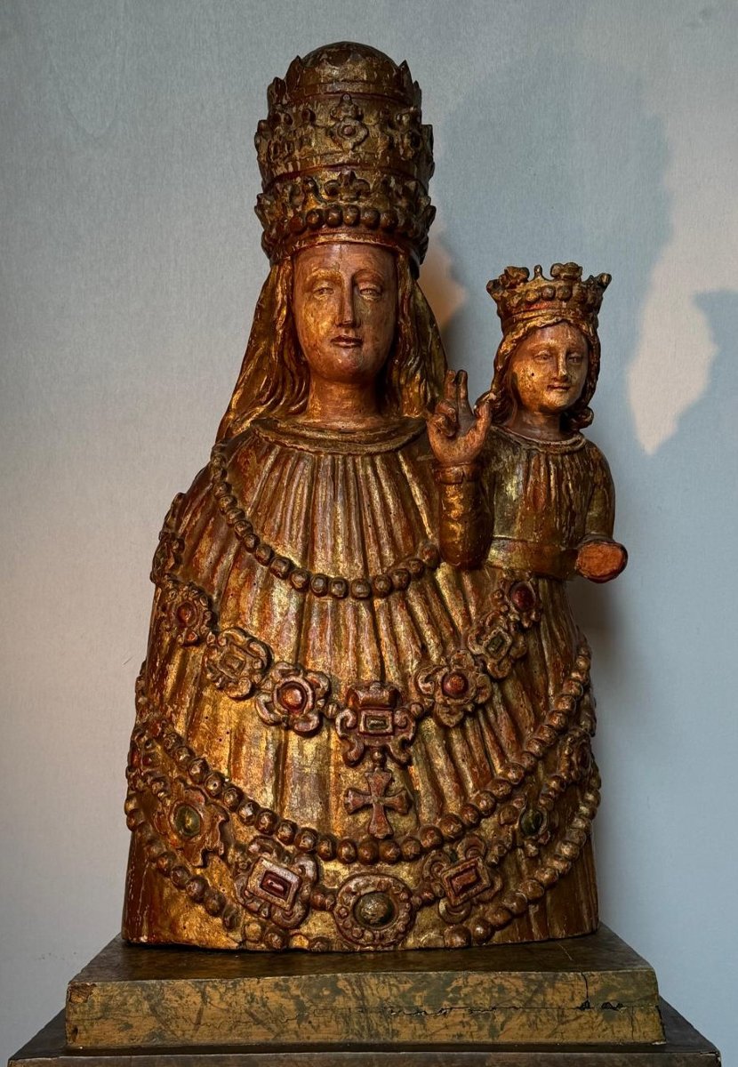 Madonna And Child In Exquisitely Carved Wood-photo-2