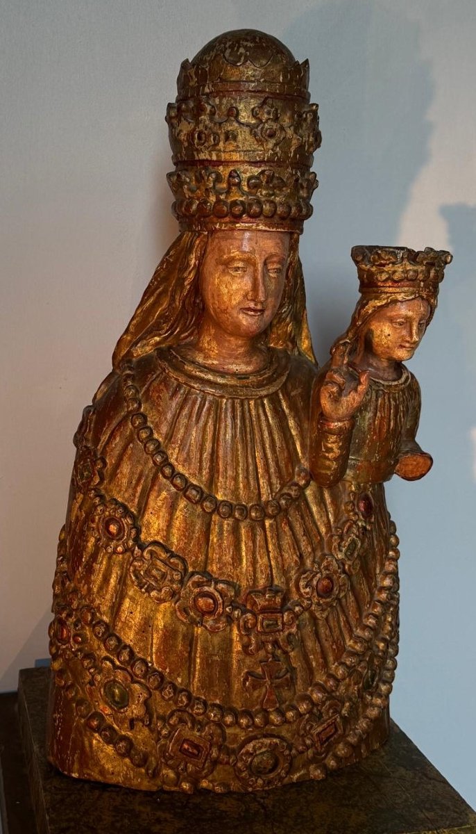 Madonna And Child In Exquisitely Carved Wood-photo-4