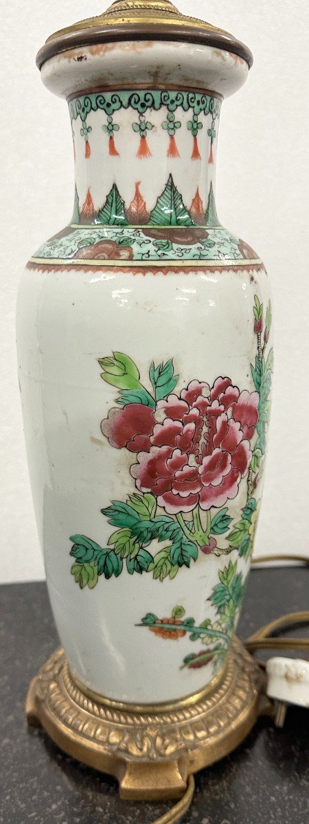 Beautiful 19th Century Chinese Porcelain Scroll Vase With Enamel Mounted As A Lamp-photo-3