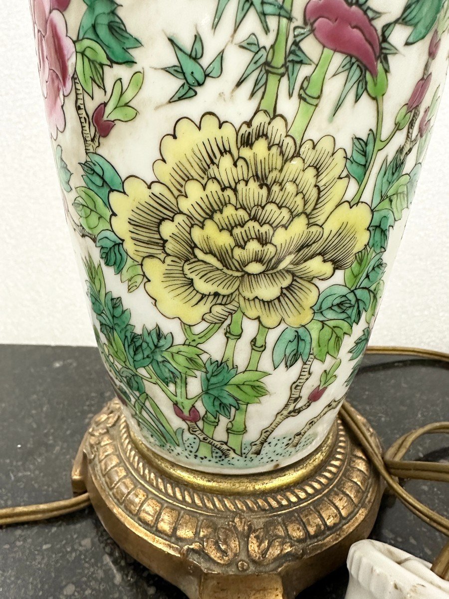 Beautiful 19th Century Chinese Porcelain Scroll Vase With Enamel Mounted As A Lamp-photo-1