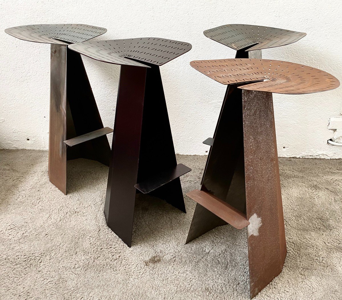 4 Tabourets Hauts En Acier Pièces Uniques Prototypes Design Joelle Rigal 