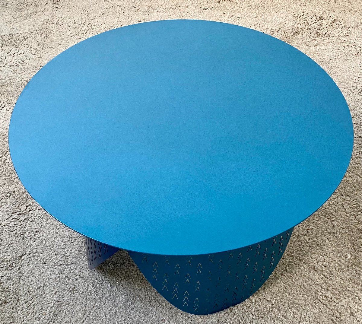 Petite Table Basse En Acier Laqué Prototype Design Par Joelle Rigal Modèle Physalie-photo-2